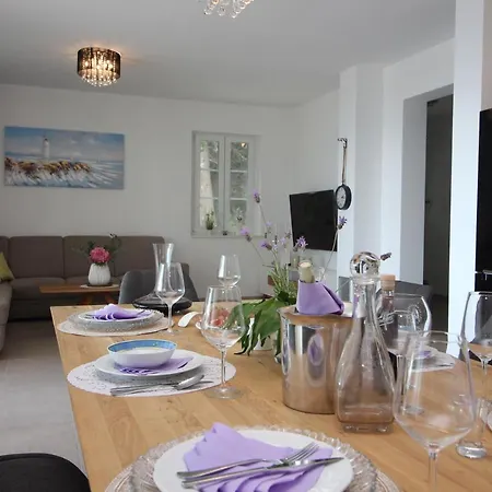 Beachfront Sea Palace فيلة Kaštela