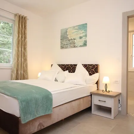 Villa Beachfront Sea Palace Kastela
