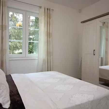 Beachfront Sea Palace فيلة Kaštela